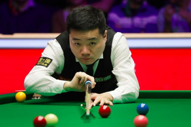 视频-德国大师赛首日丁俊晖涉险过关 特鲁姆普强势归来