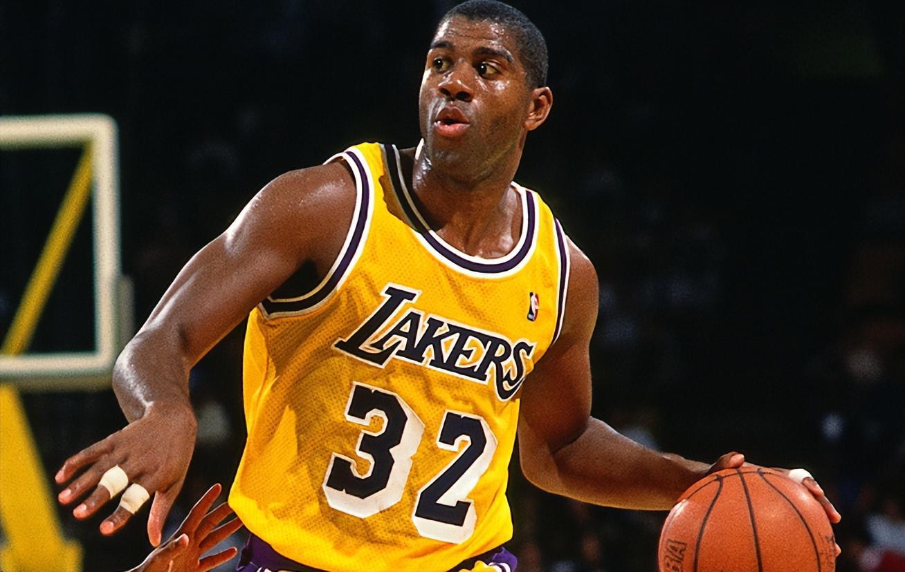 尽在爱奇艺体育网-NBA五大个人奖项最年轻球员盘点：魔术师一纪录45年无人能破